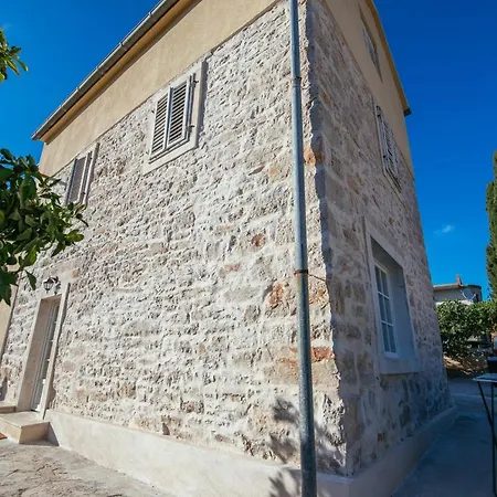 Barbarossa Apartamento Sveti Filip i Jakov